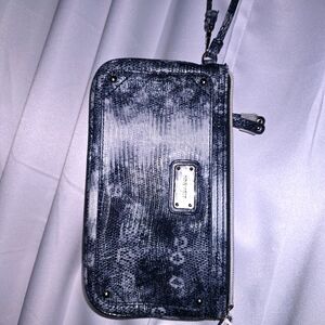 NINE WEST EXTRA LARGE WRISTLET LEATHER WALLET